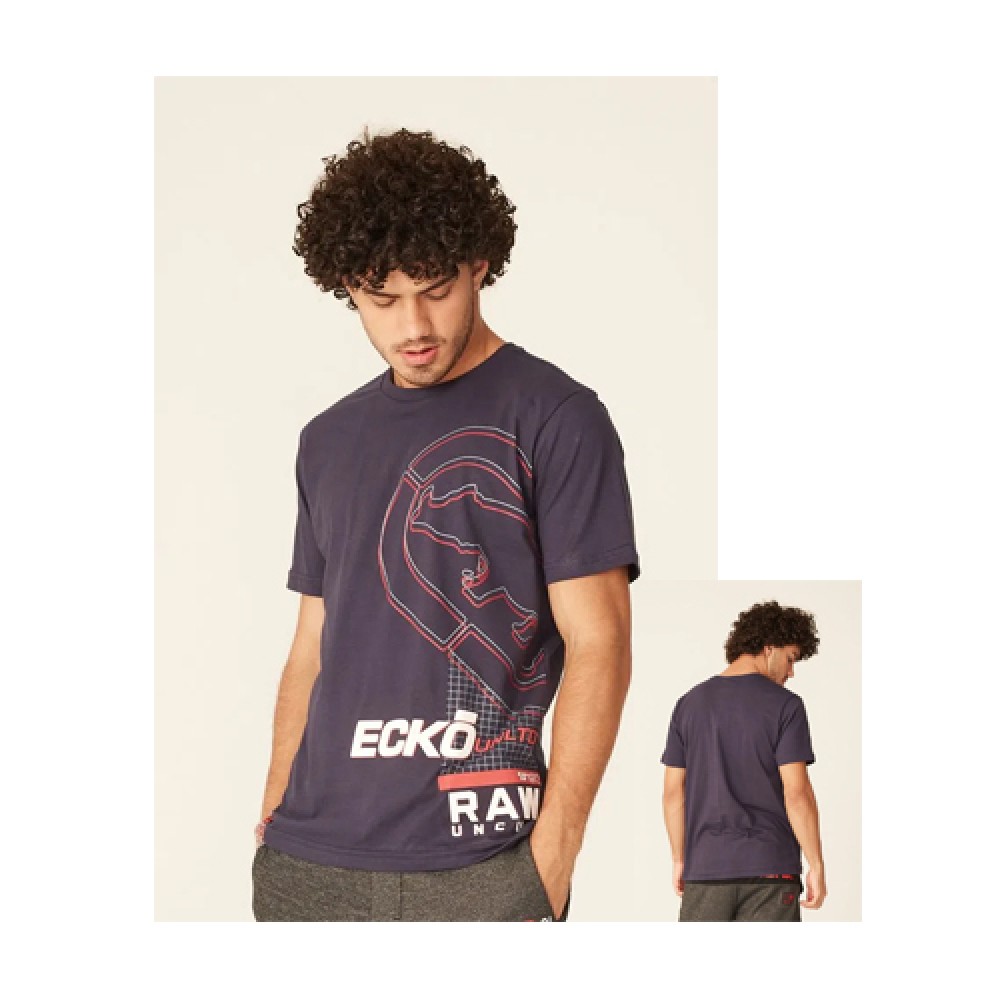 Camiseta Básica Masculina com Estampa Frente Total e Relevo Marinho  - Ecko